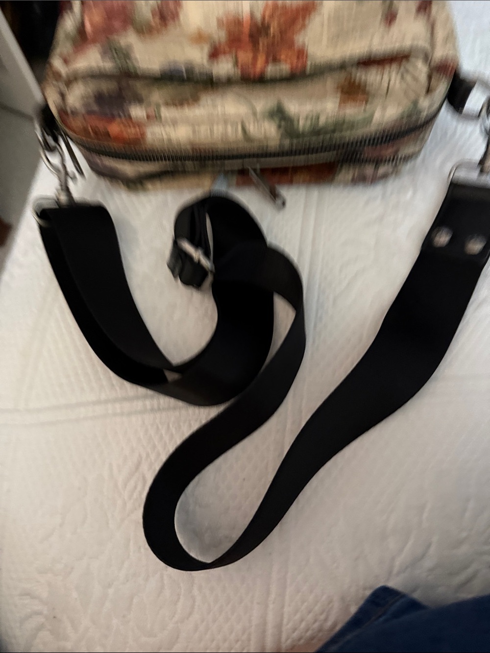Patricia Nash Beige Floral Print Crossbody with Black Strap - Picture 11 of 16